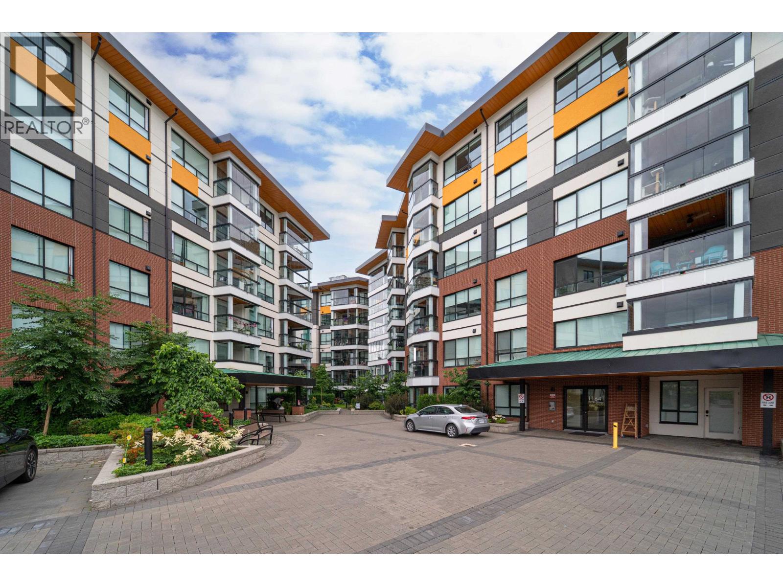 413 11641 227 Street Property Photo 37