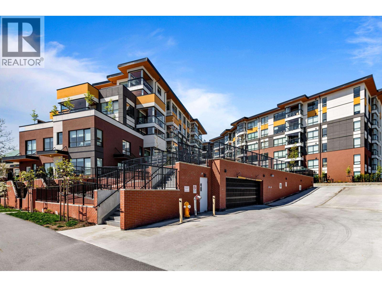 413 11641 227 Street Property Photo 38