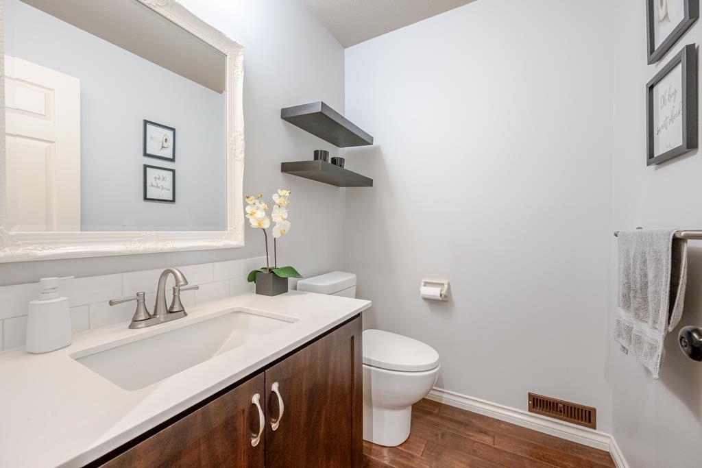 7844 108b Street Property Photo 31