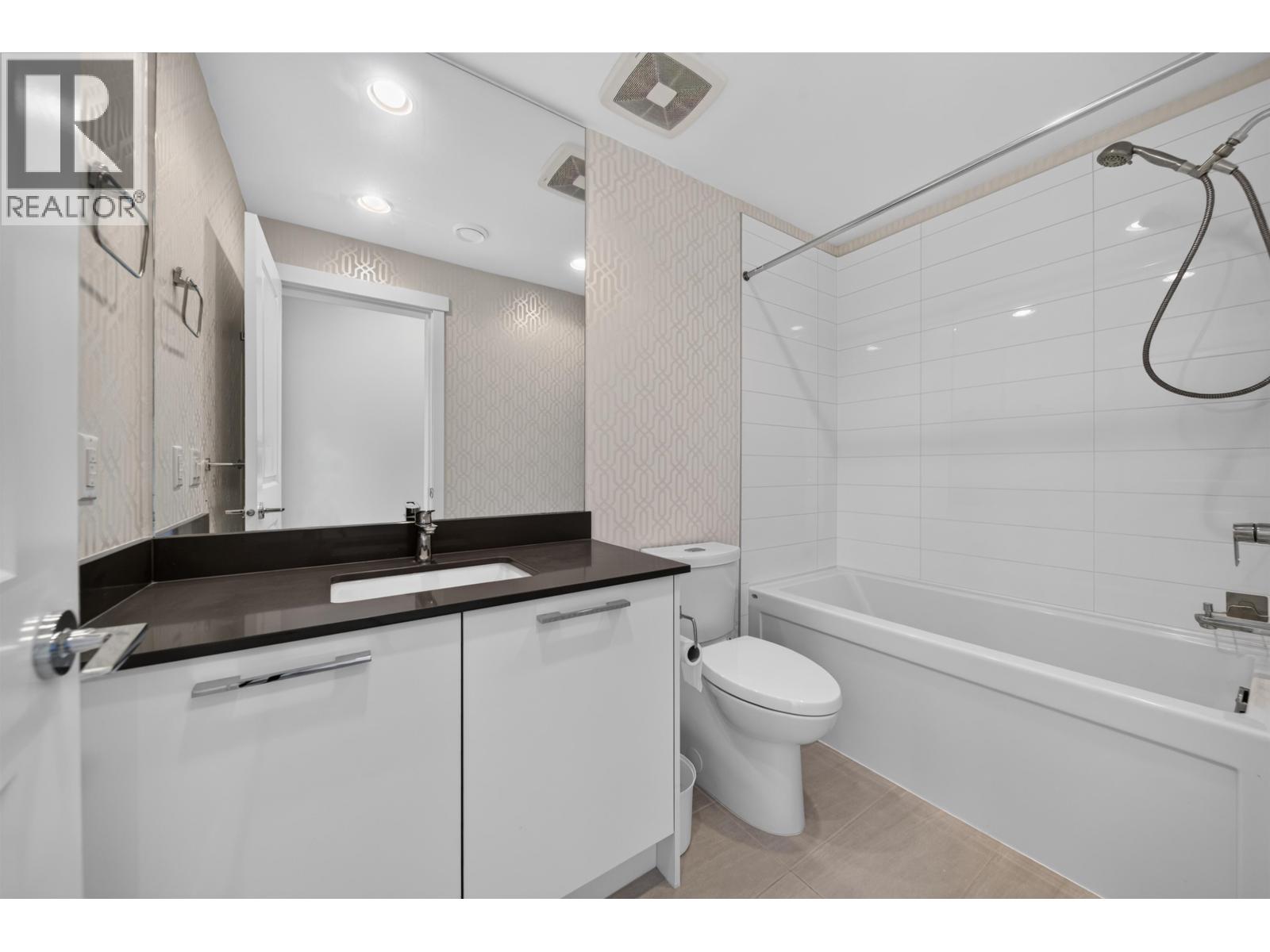 311 9551 Alexandra Road Property Photo 4