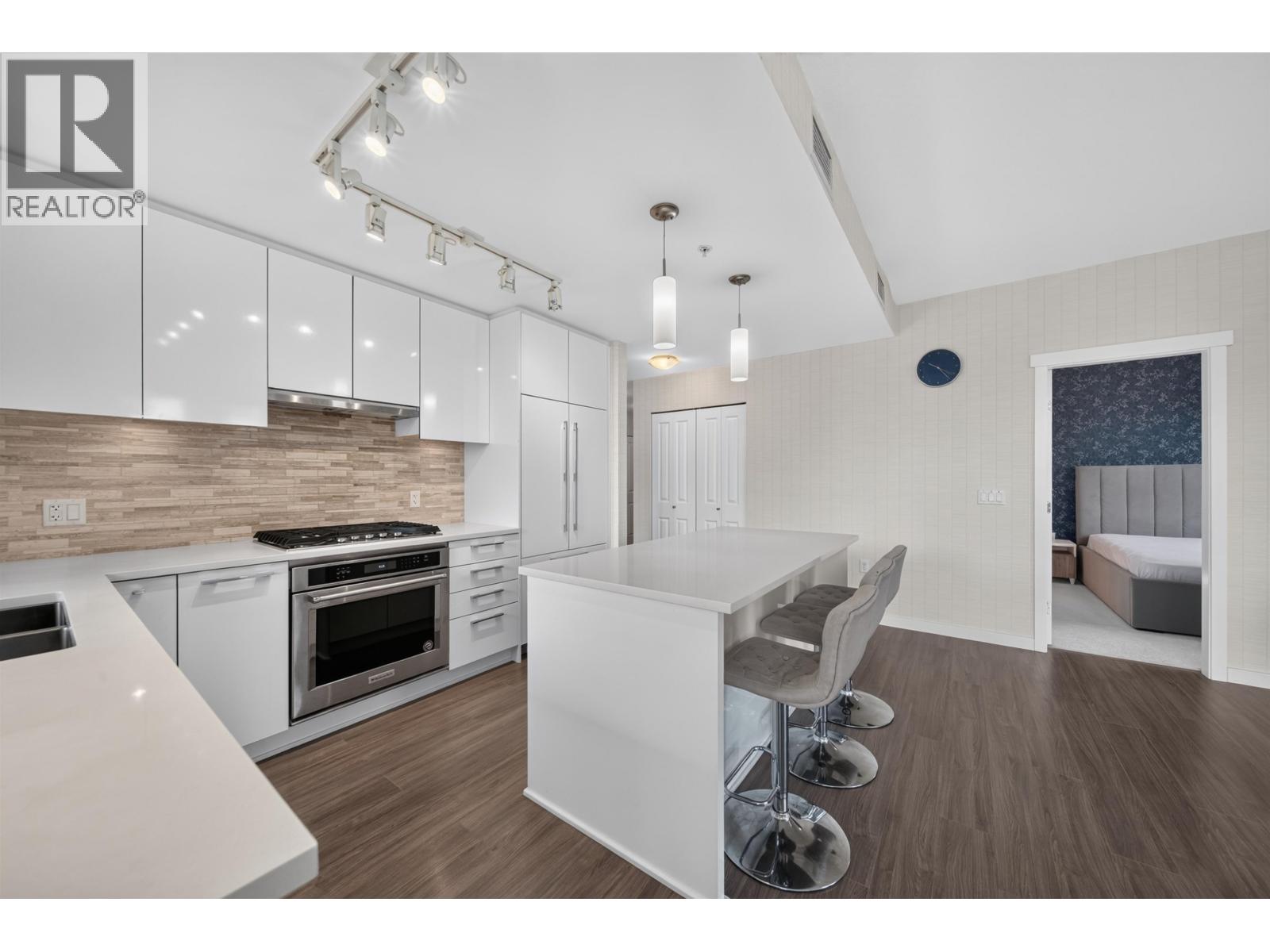 311 9551 Alexandra Road Property Photo 14