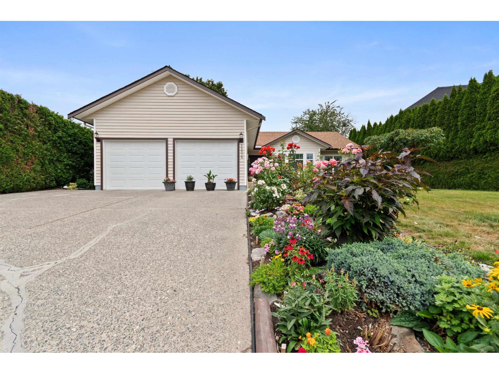 45575 Worthington Place Property Photo 31