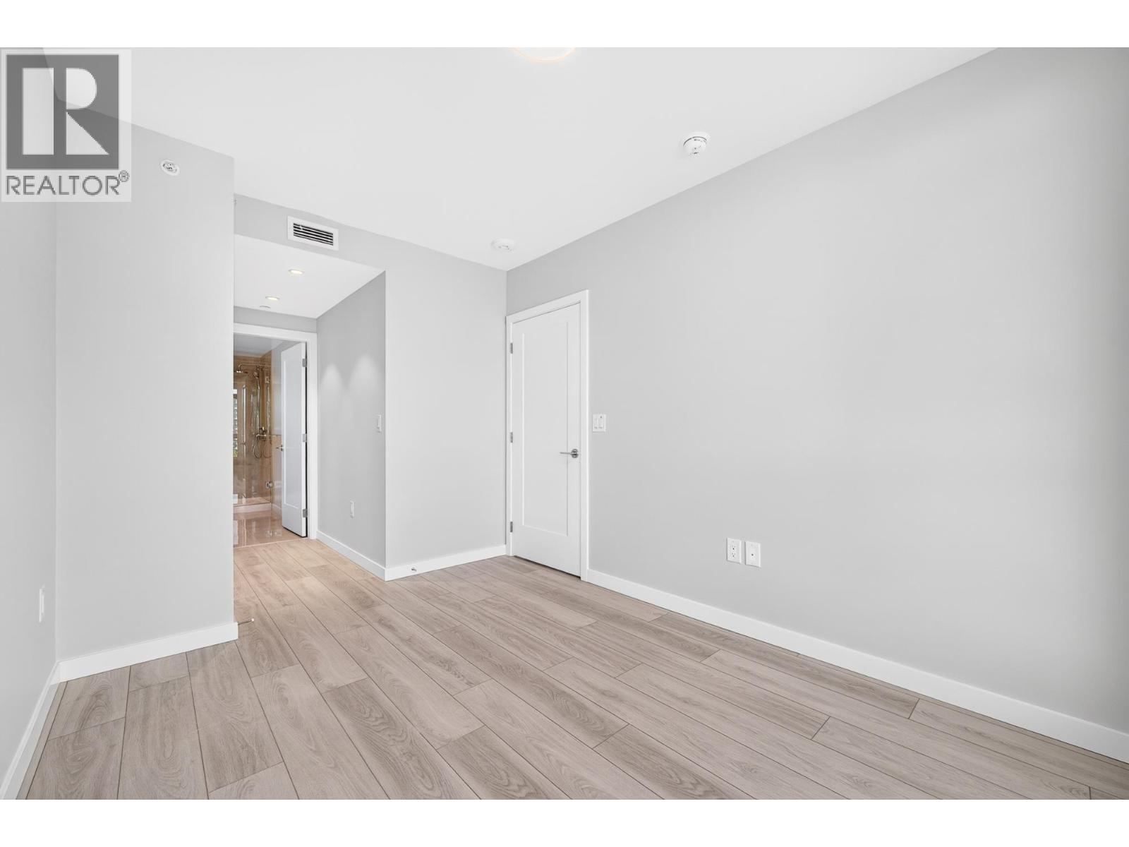 603 3588 Ketcheson Road Property Photo 17