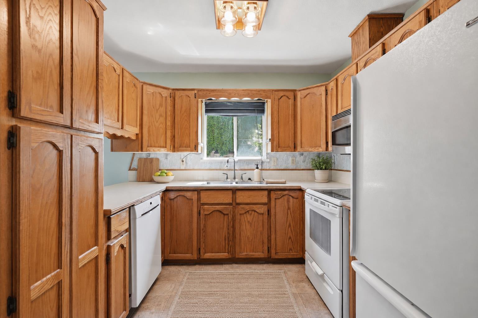 5088 207 Street Property Photo 12