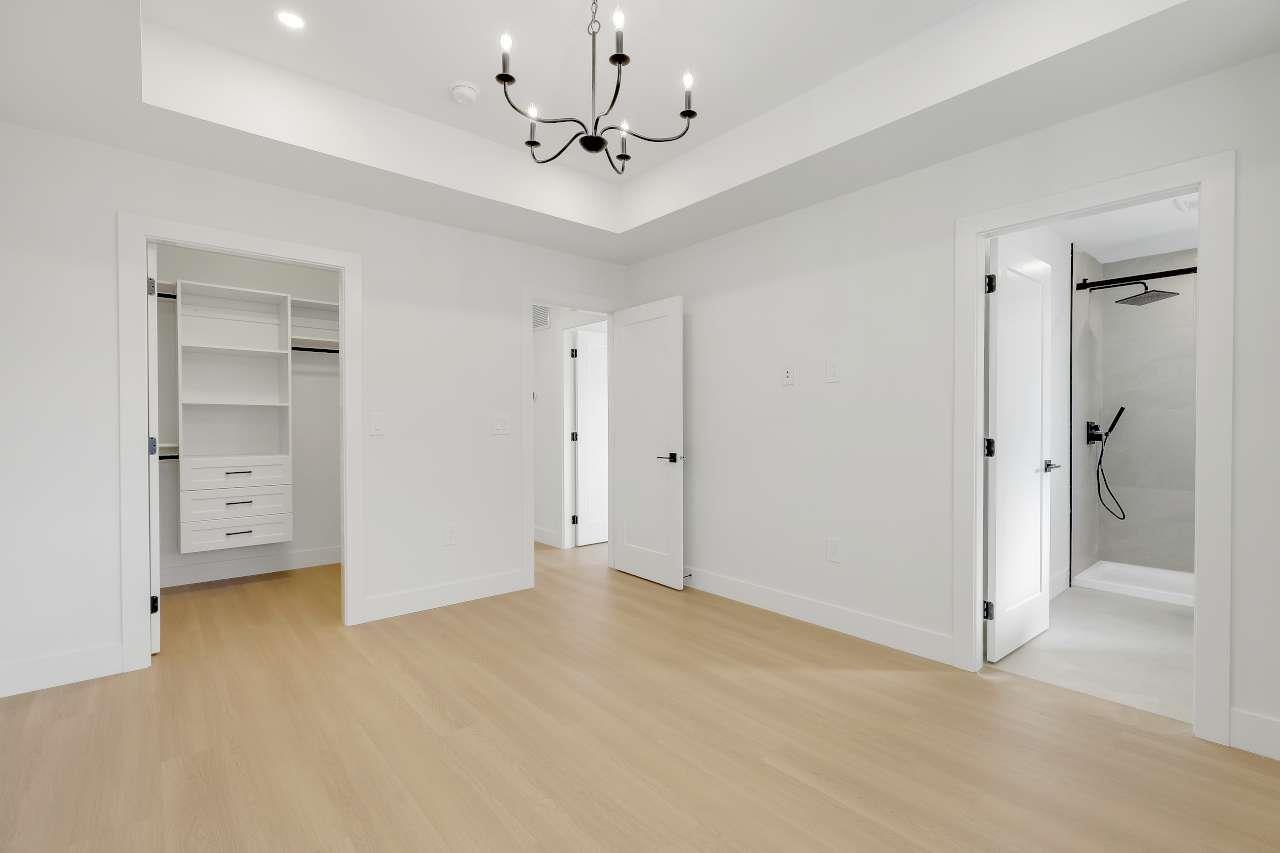 9498 118 Street Property Photo 14