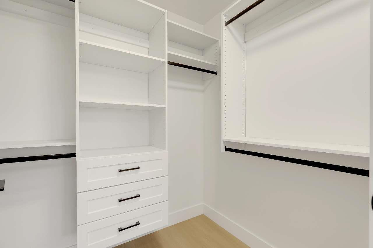 9498 118 Street Property Photo 16