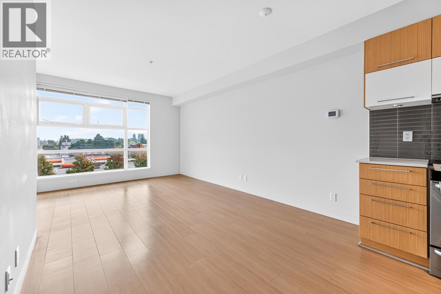 418 10020 Dunoon Drive Property Photo 6