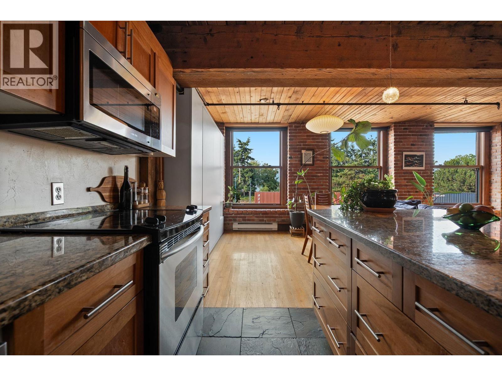 305 41 Alexander Street Property Photo 15