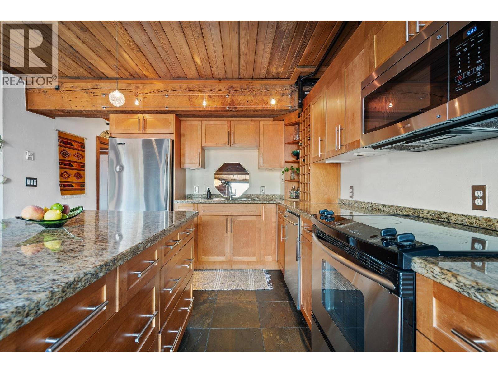 305 41 Alexander Street Property Photo 16