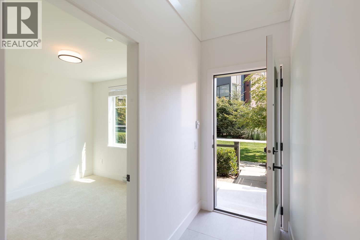 38006 Fairwater Place Property Photo 3