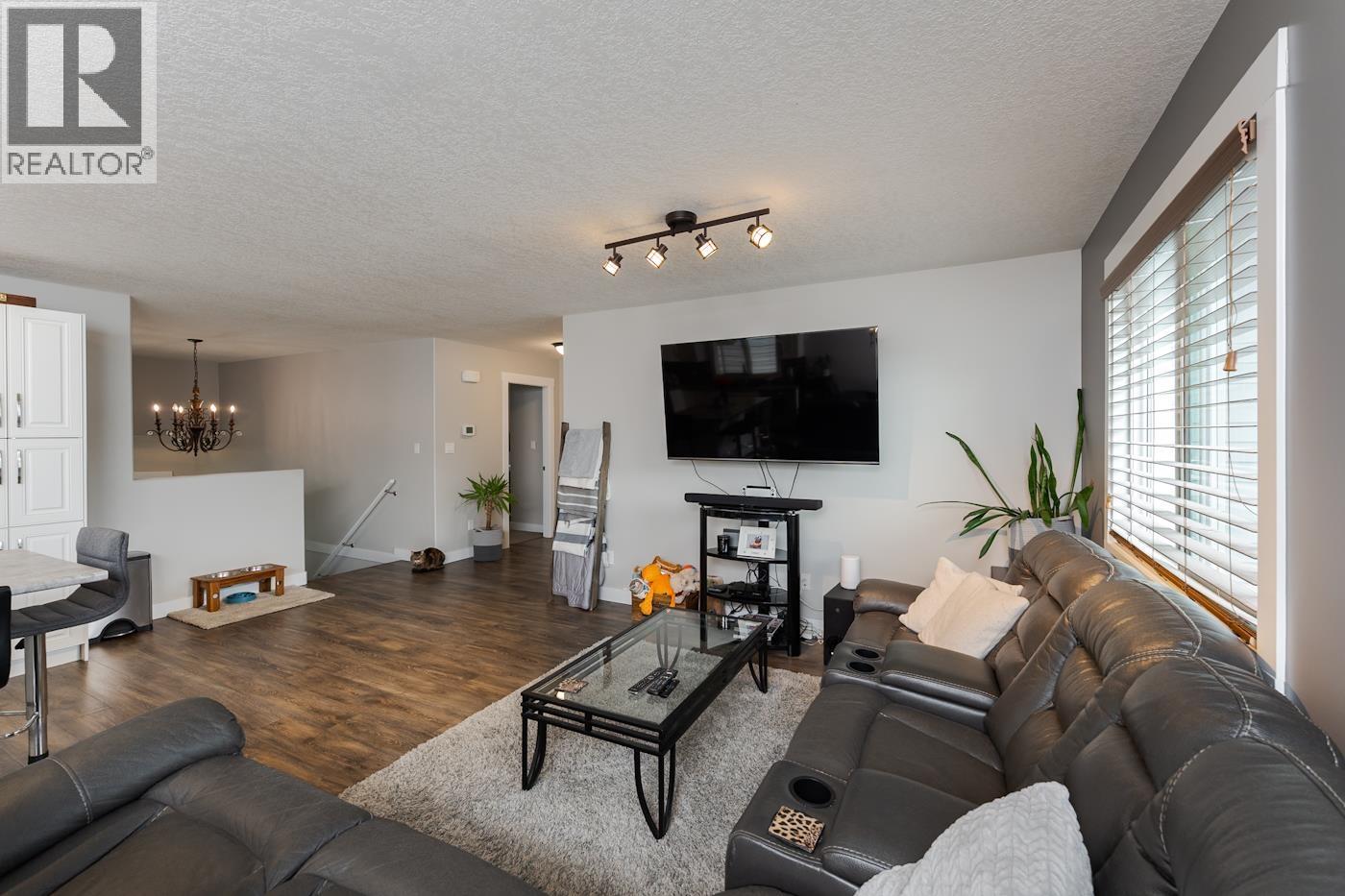 5355 Woodvalley Drive Property Photo 11