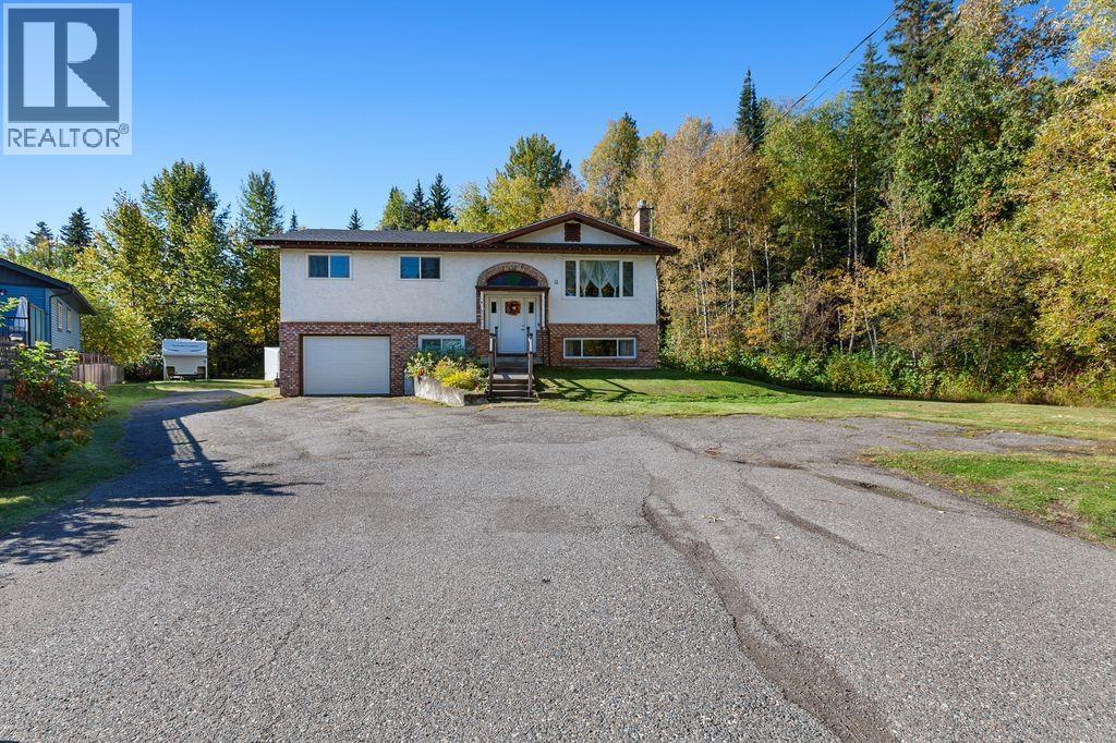 4705 Chief Lake Road Photo de la propriété 1