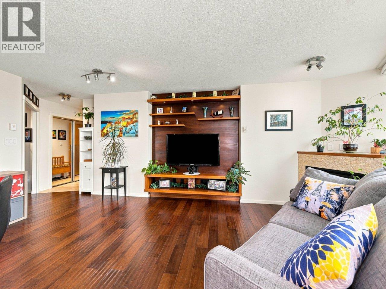 2307 501 Pacific Street Property Photo 12