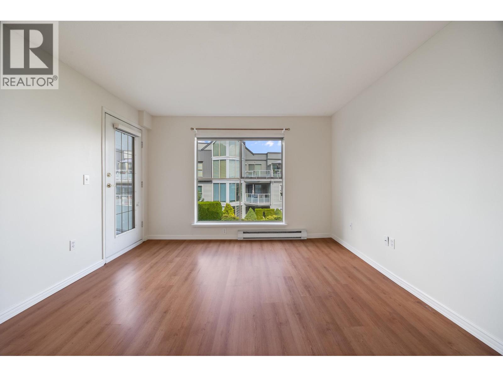 306 48 Richmond Street Property Photo 17