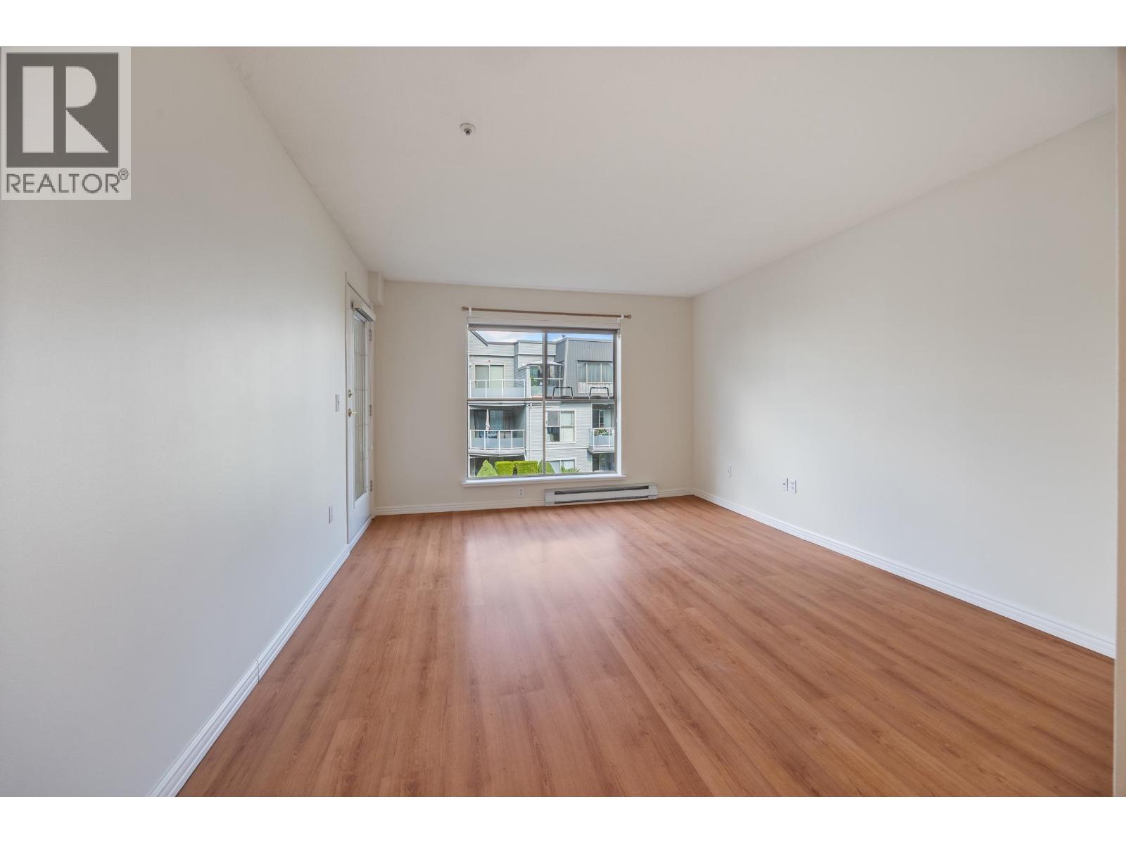 306 48 Richmond Street Property Photo 18