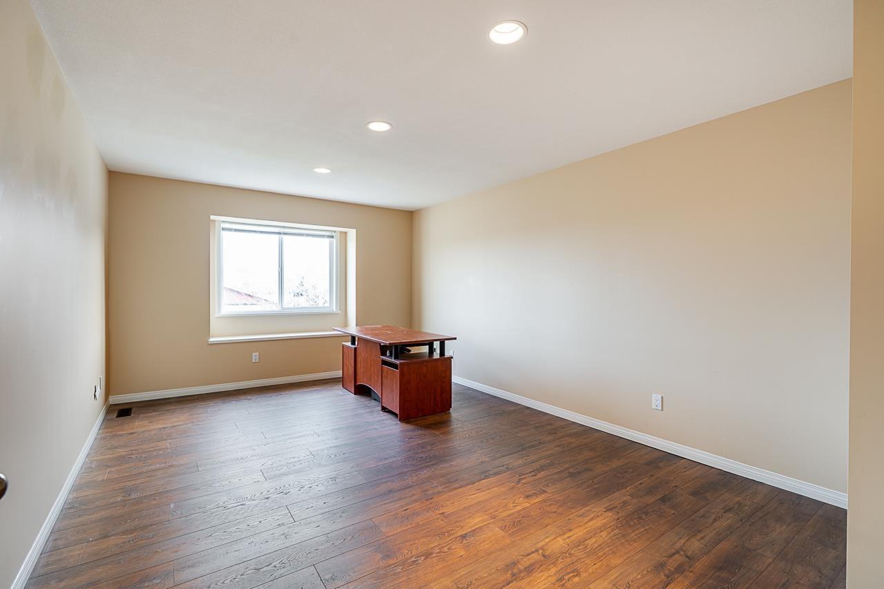 174 176 Street Property Photo 26