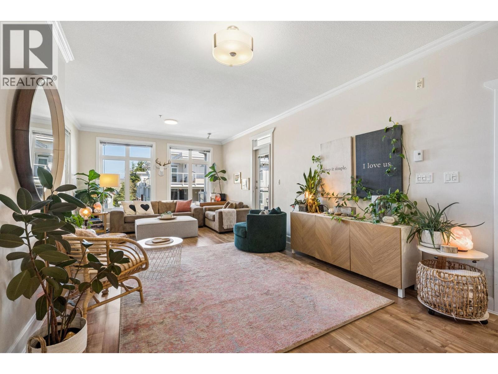 305 4111 Bayview Street Property Photo 3