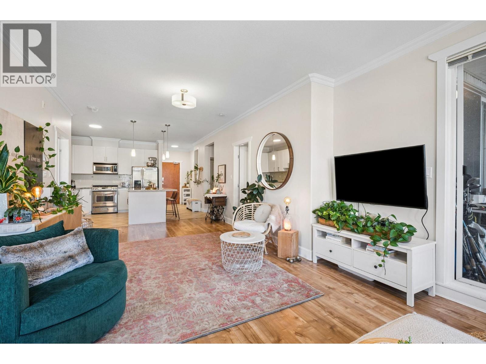 305 4111 Bayview Street Property Photo 7
