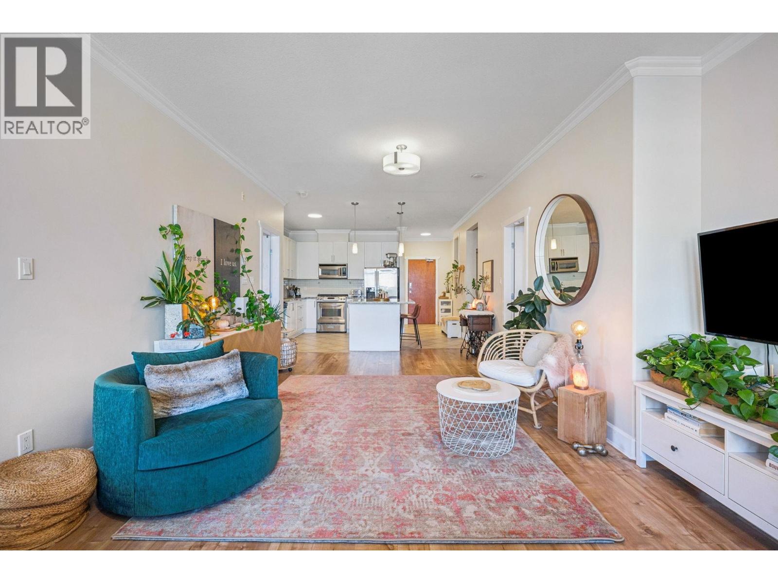 305 4111 Bayview Street Property Photo 8