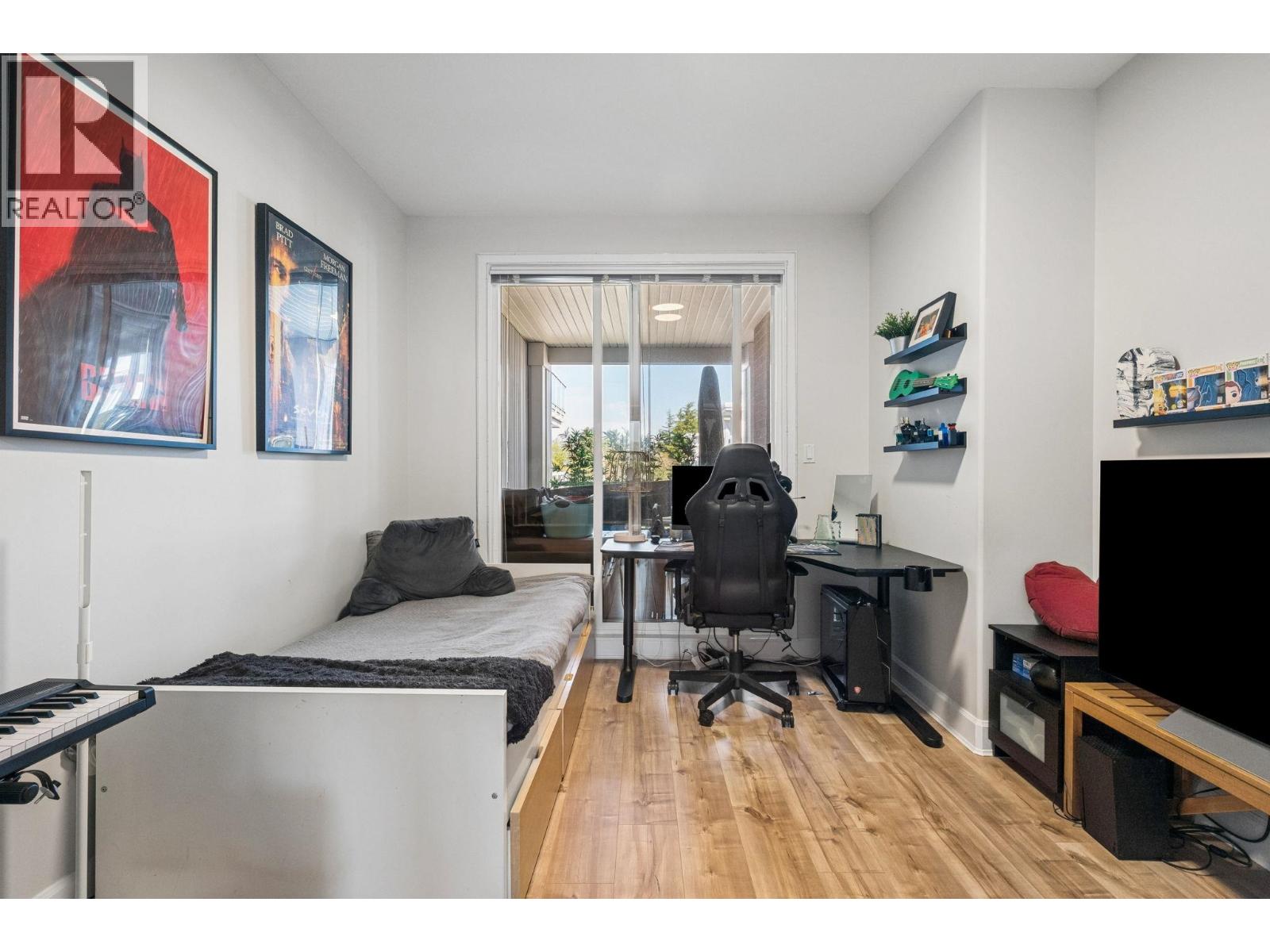 305 4111 Bayview Street Property Photo 18