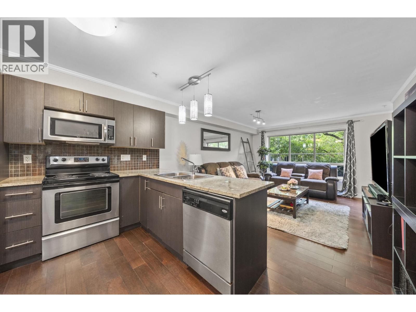 102 2228 Welcher Avenue Property Photo 1