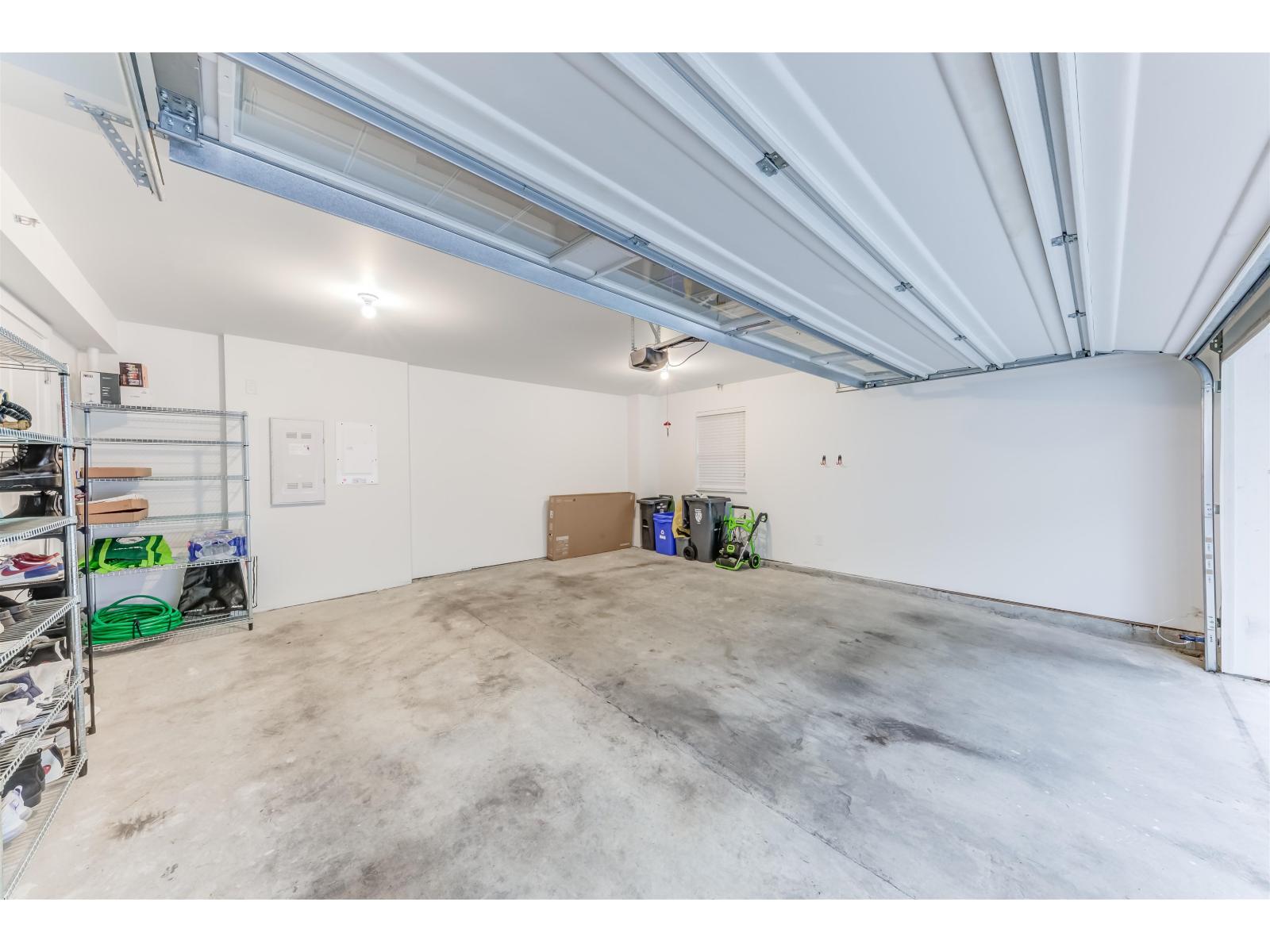 74 20487 65 Avenue Property Photo 5