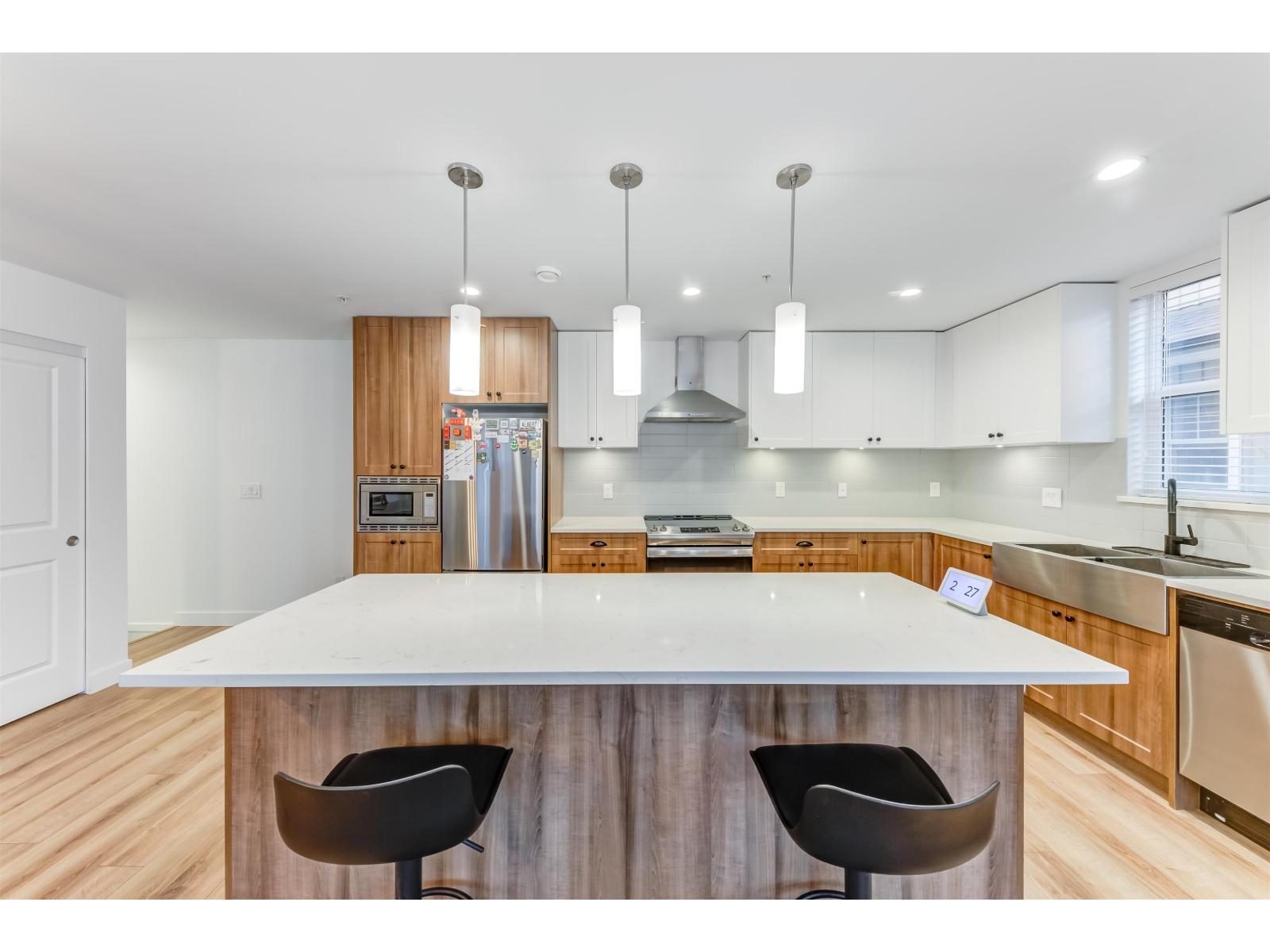 74 20487 65 Avenue Property Photo 9