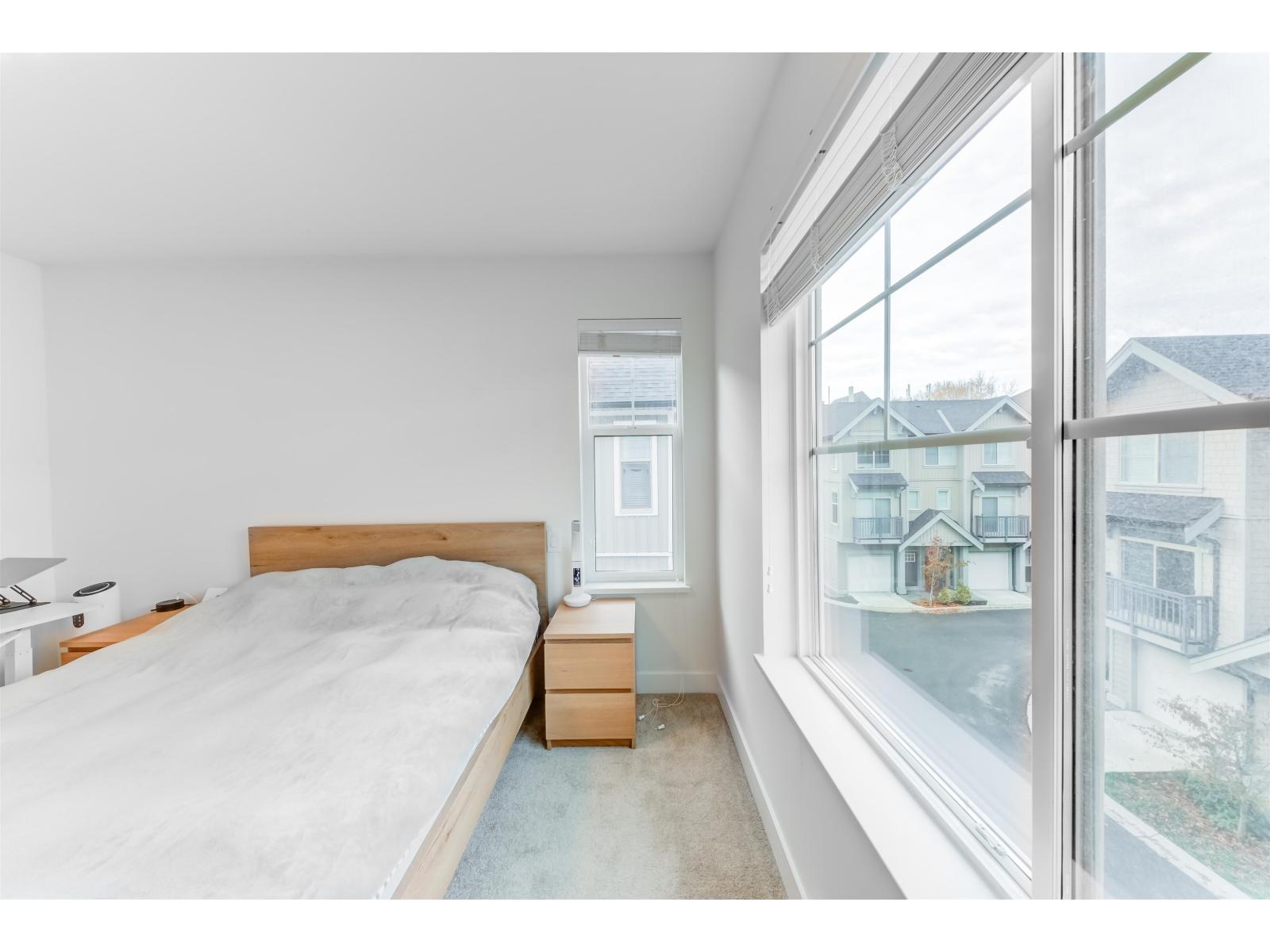 74 20487 65 Avenue Property Photo 20