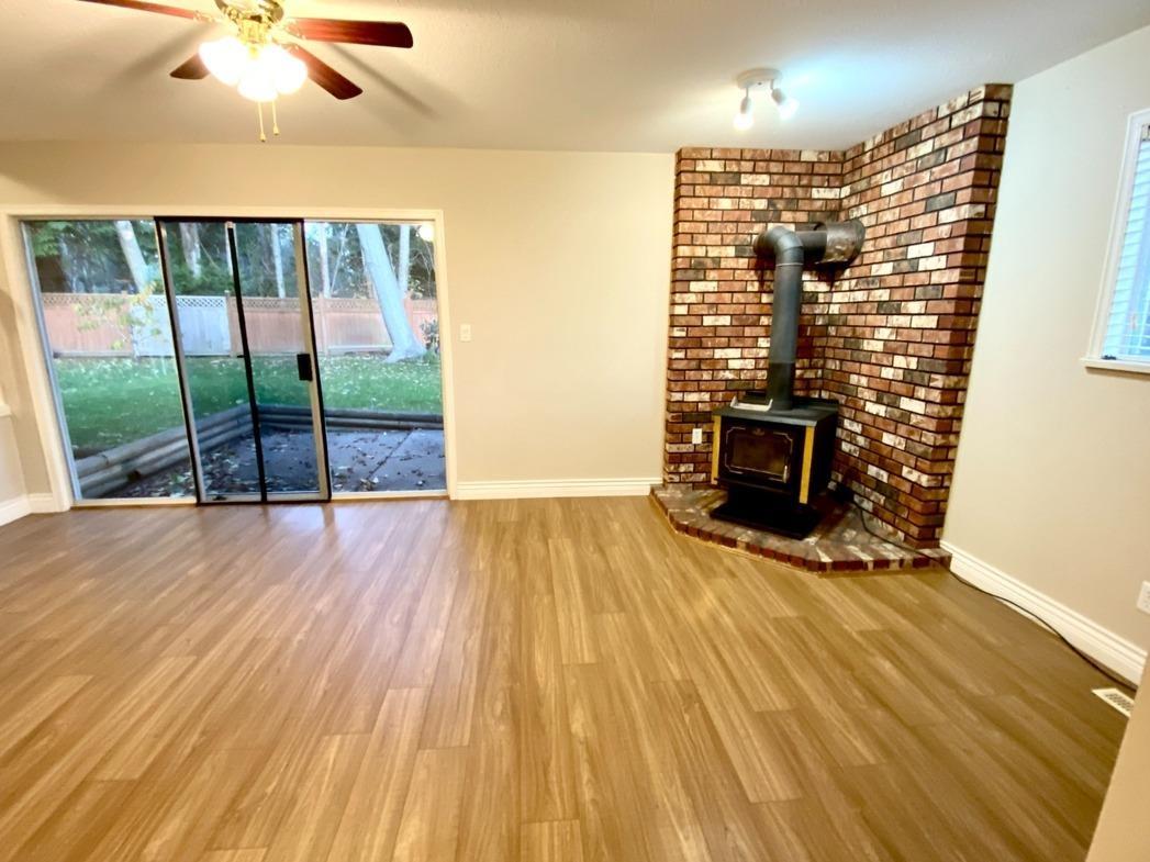 14645 18 Avenue Property Photo 10