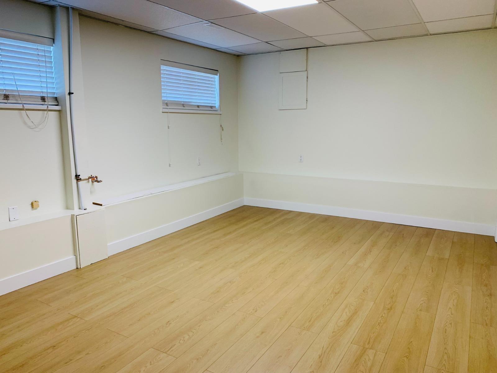 14645 18 Avenue Property Photo 20