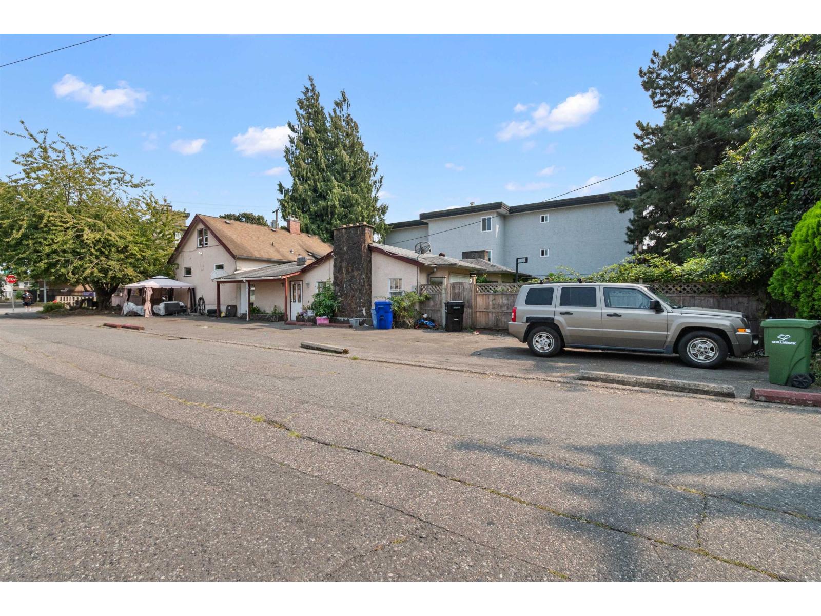 9475 Williams Street Property Photo 6