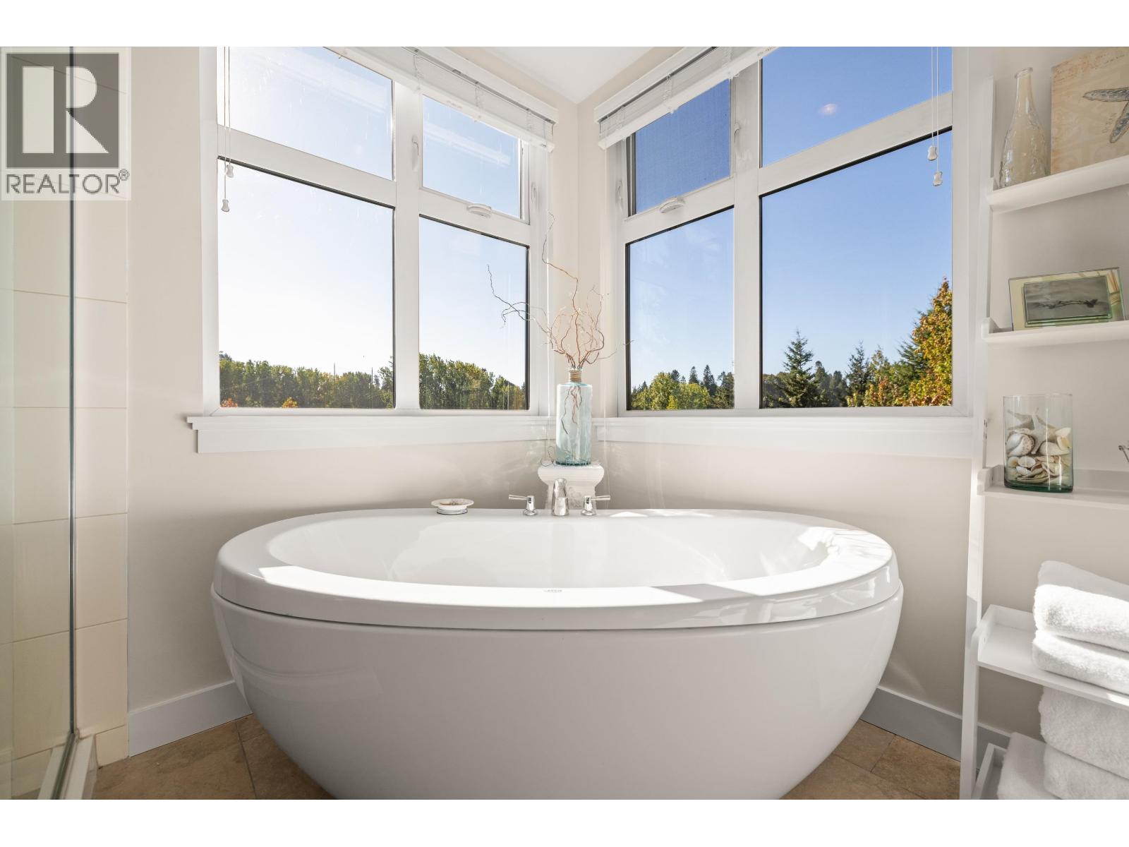 311 5099 Springs Boulevard Property Photo 23
