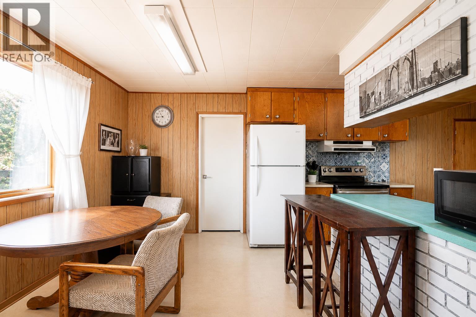 1303 Johnson Street Property Photo 8