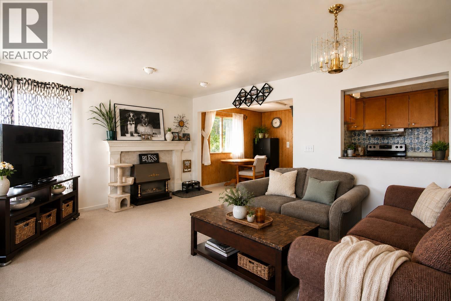 1303 Johnson Street Property Photo 12