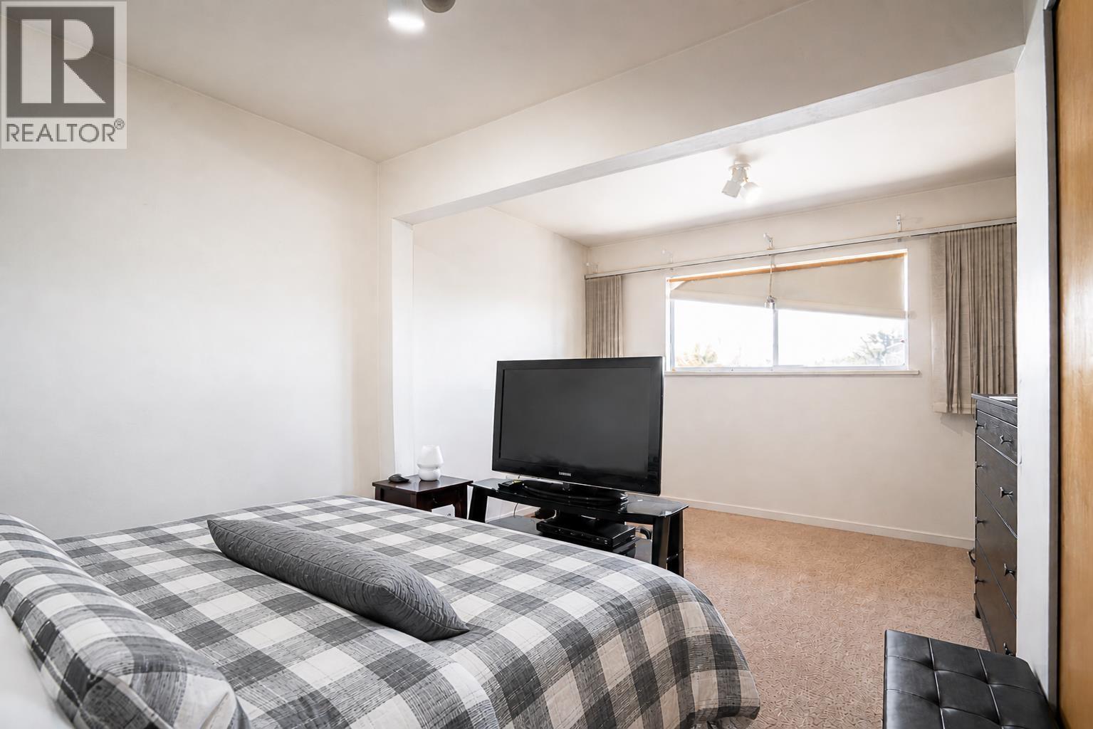 1303 Johnson Street Property Photo 18