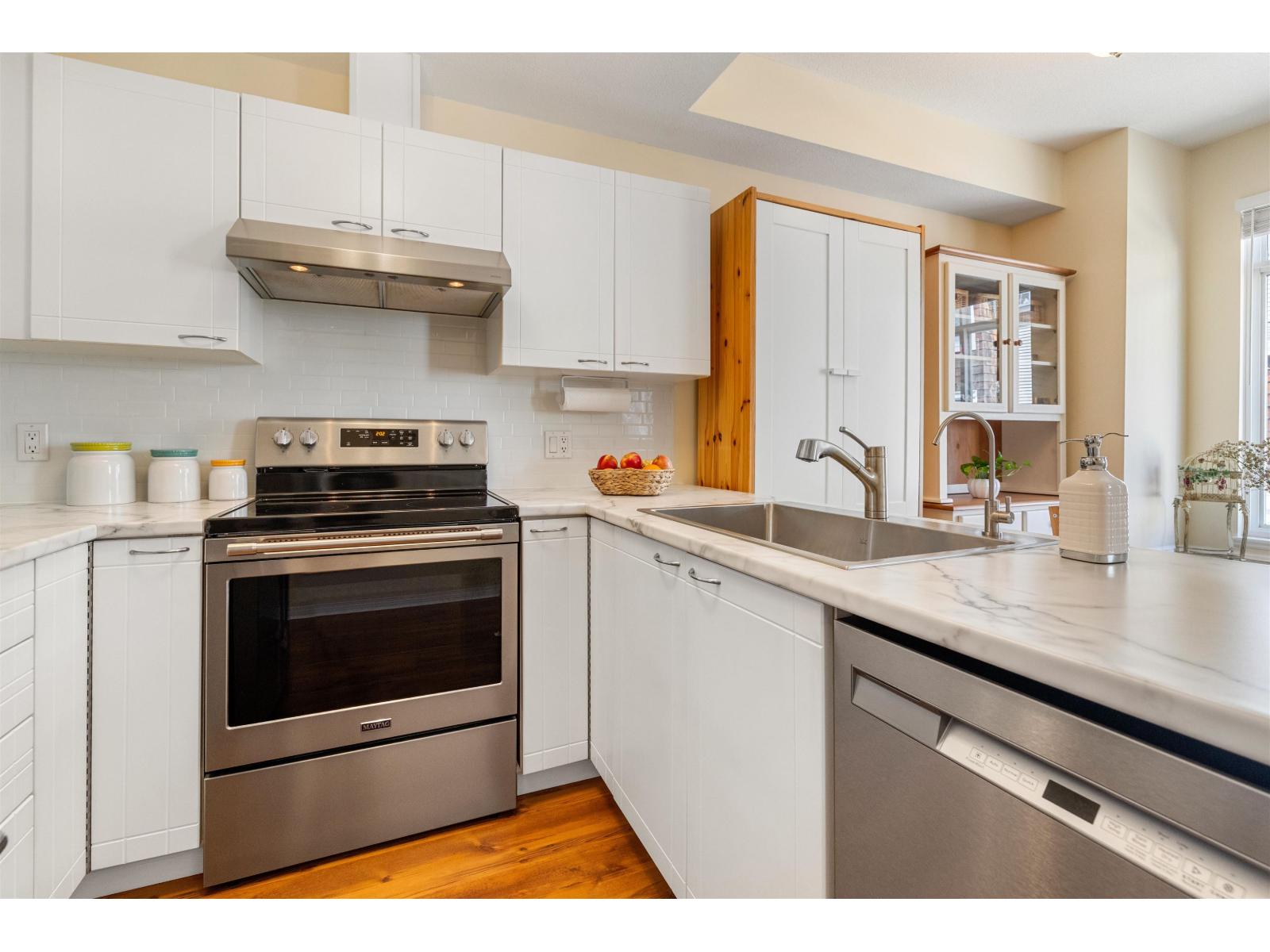 49 15030 58 Avenue Property Photo 15