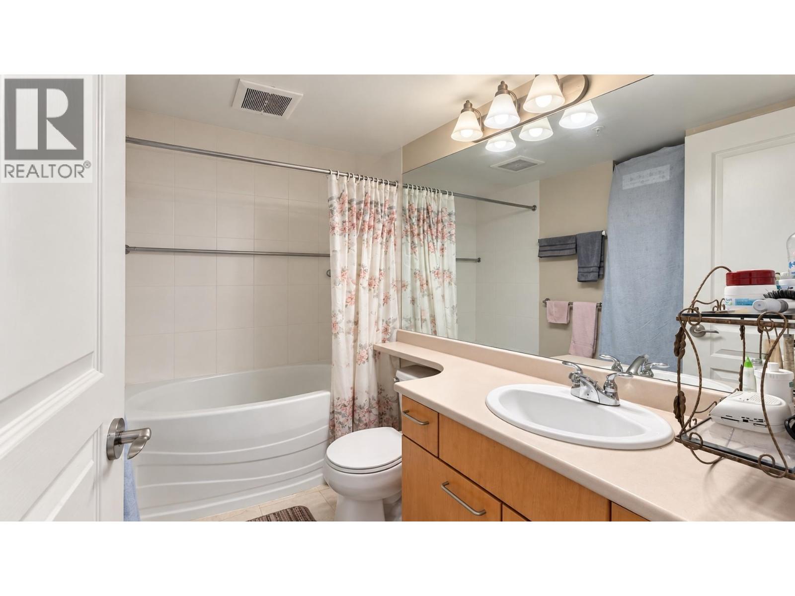 203 9200 Ferndale Road Property Photo 12