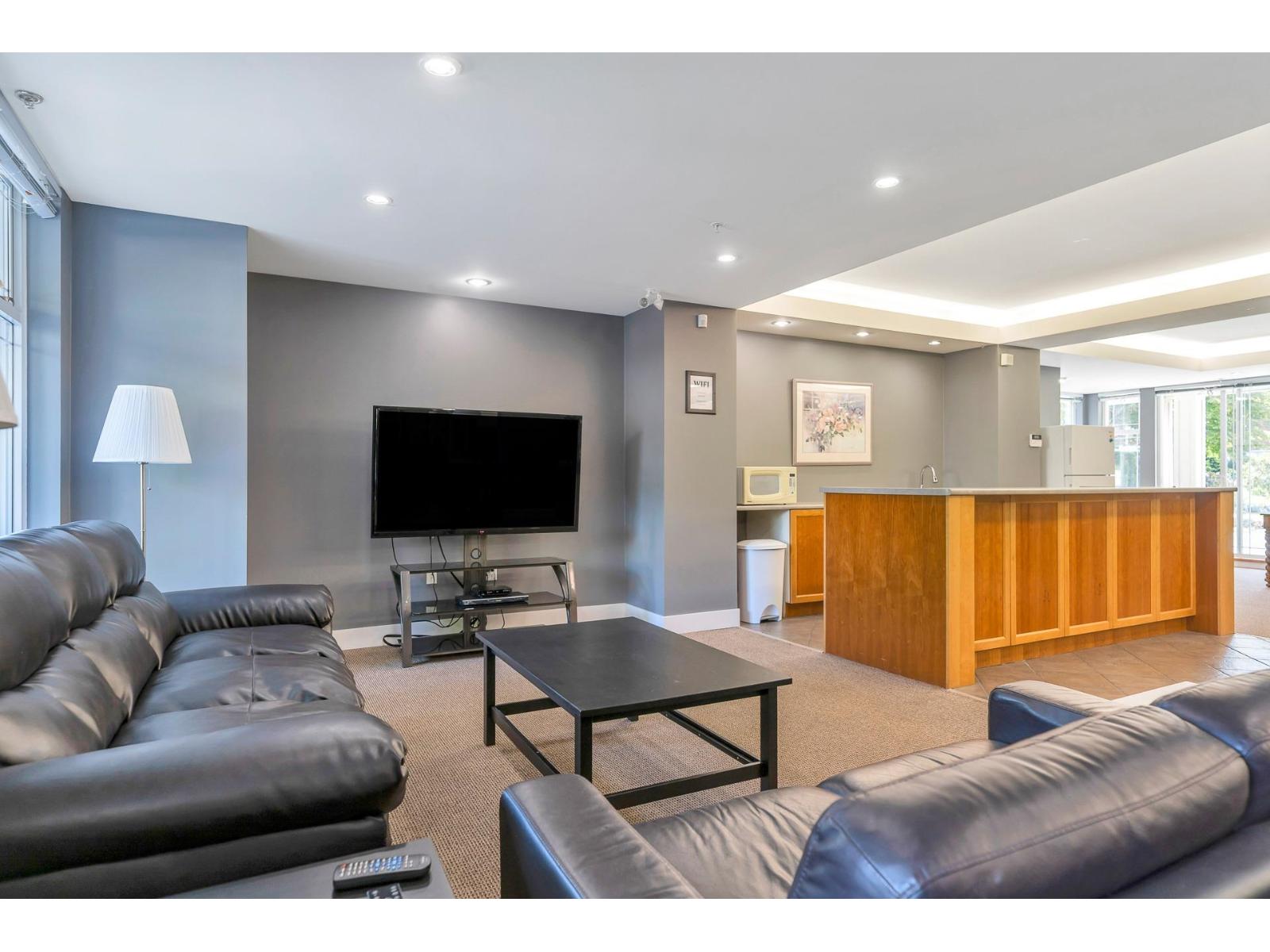 305 15368 16a Avenue Property Photo 37