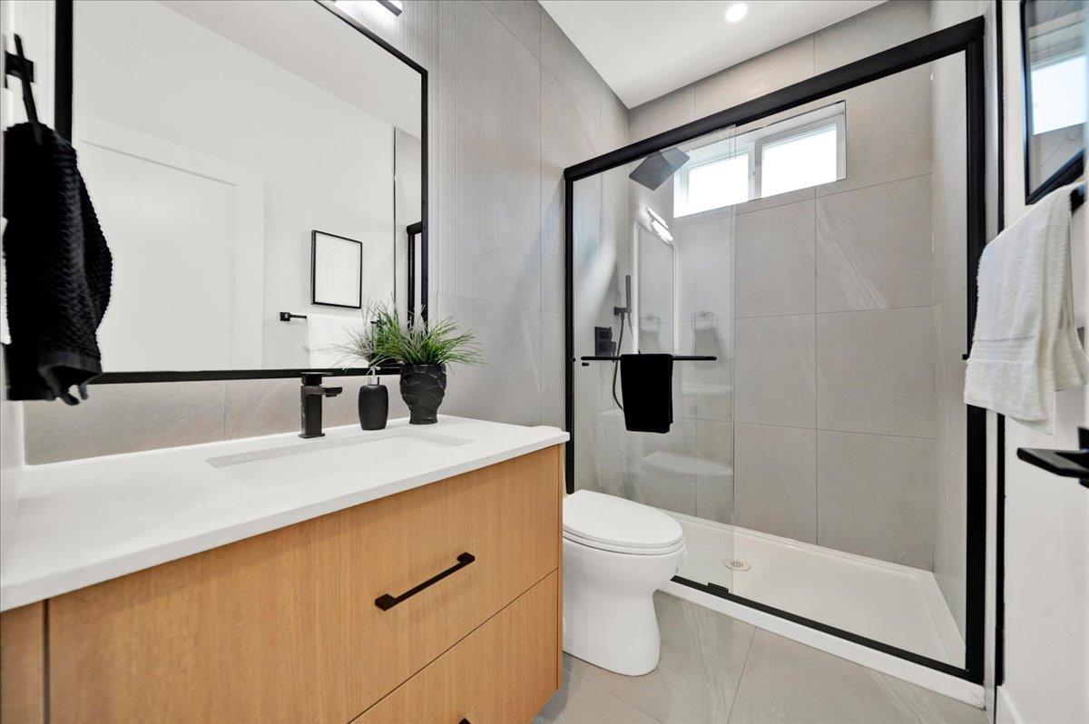 102 10151 144 Street Property Photo 10