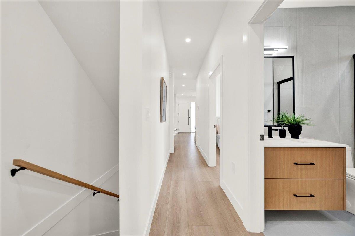 102 10151 144 Street Property Photo 22
