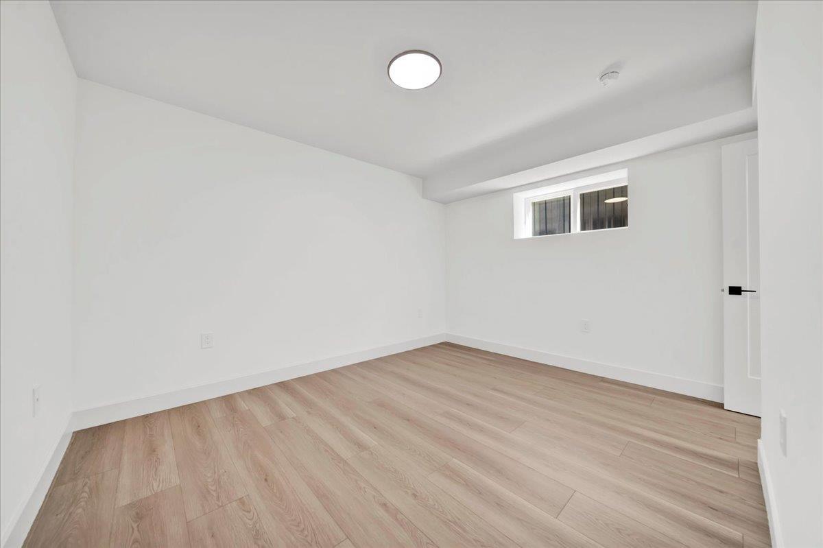 102 10151 144 Street Property Photo 25