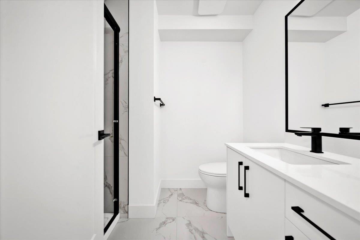 102 10151 144 Street Property Photo 30