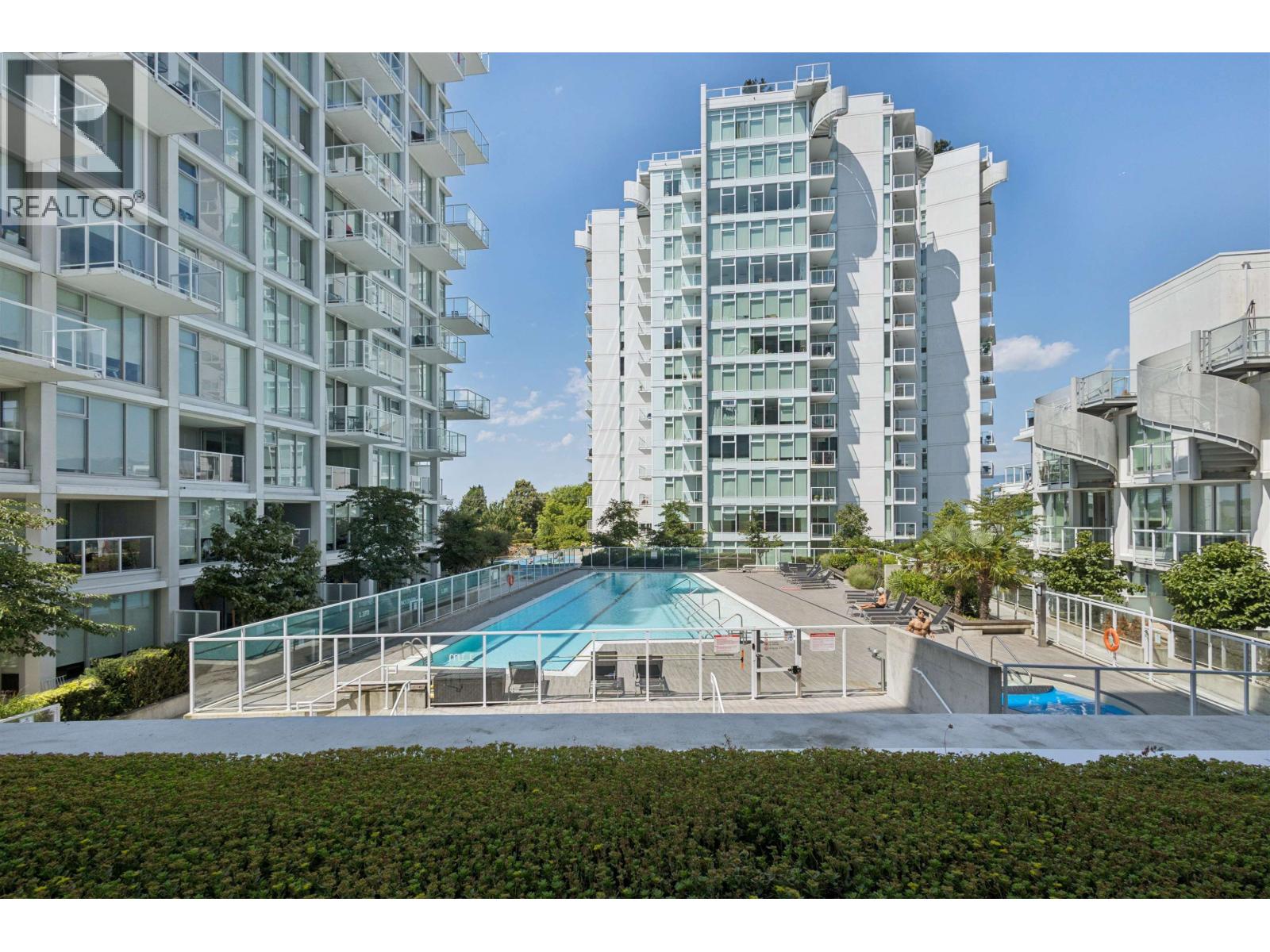 531 2220 Kingsway Street Property Photo 1