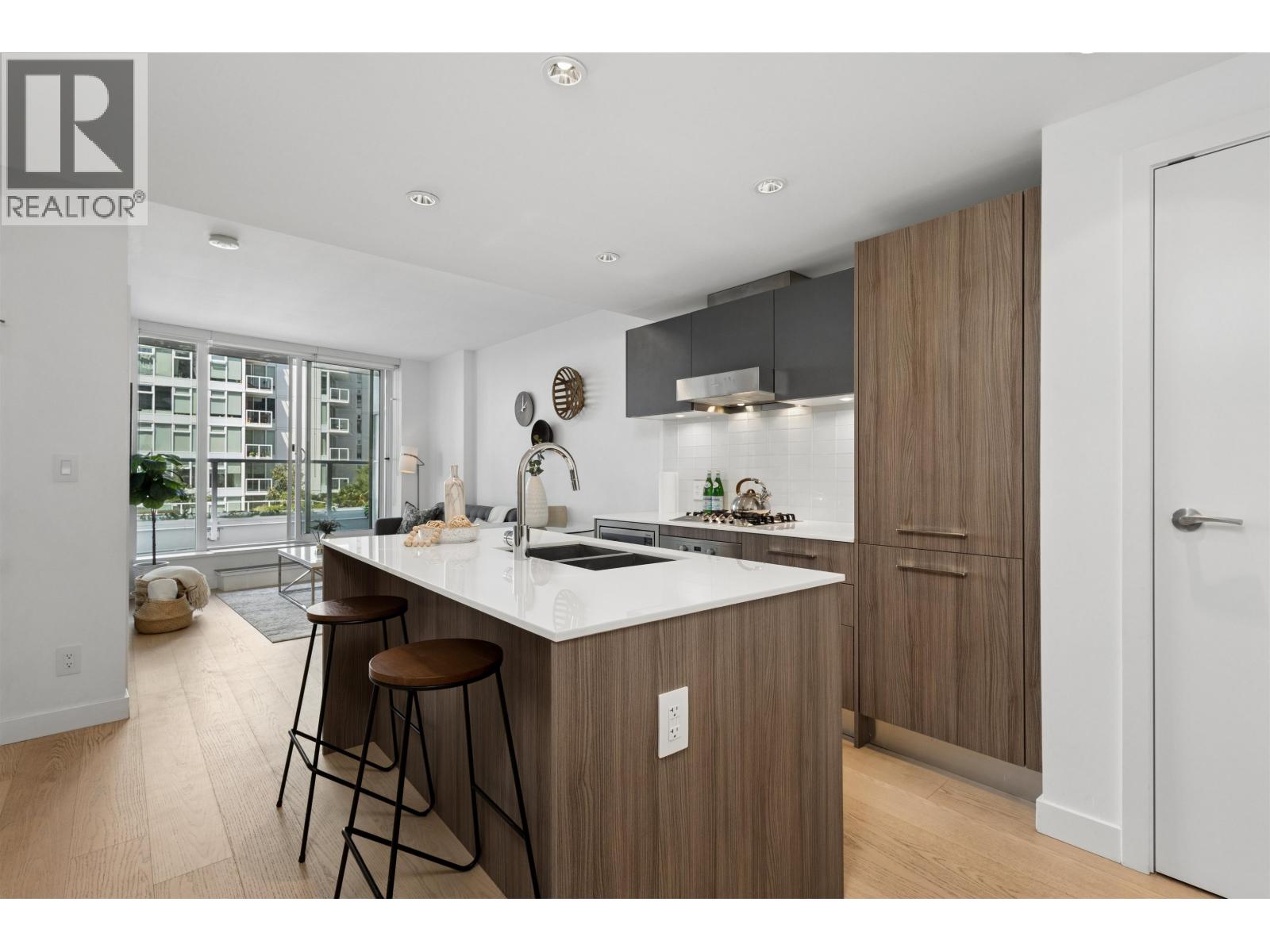 531 2220 Kingsway Street Property Photo 11