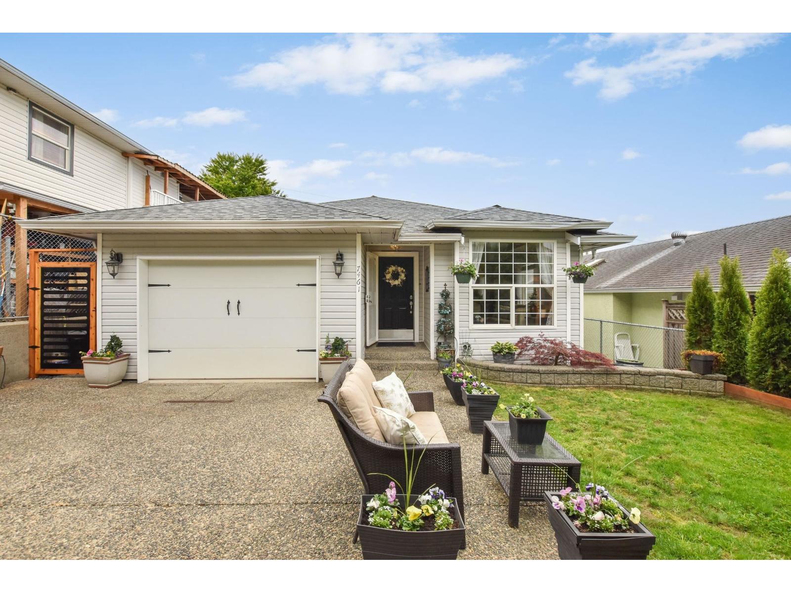 7461 Murray Street Property Photo 2