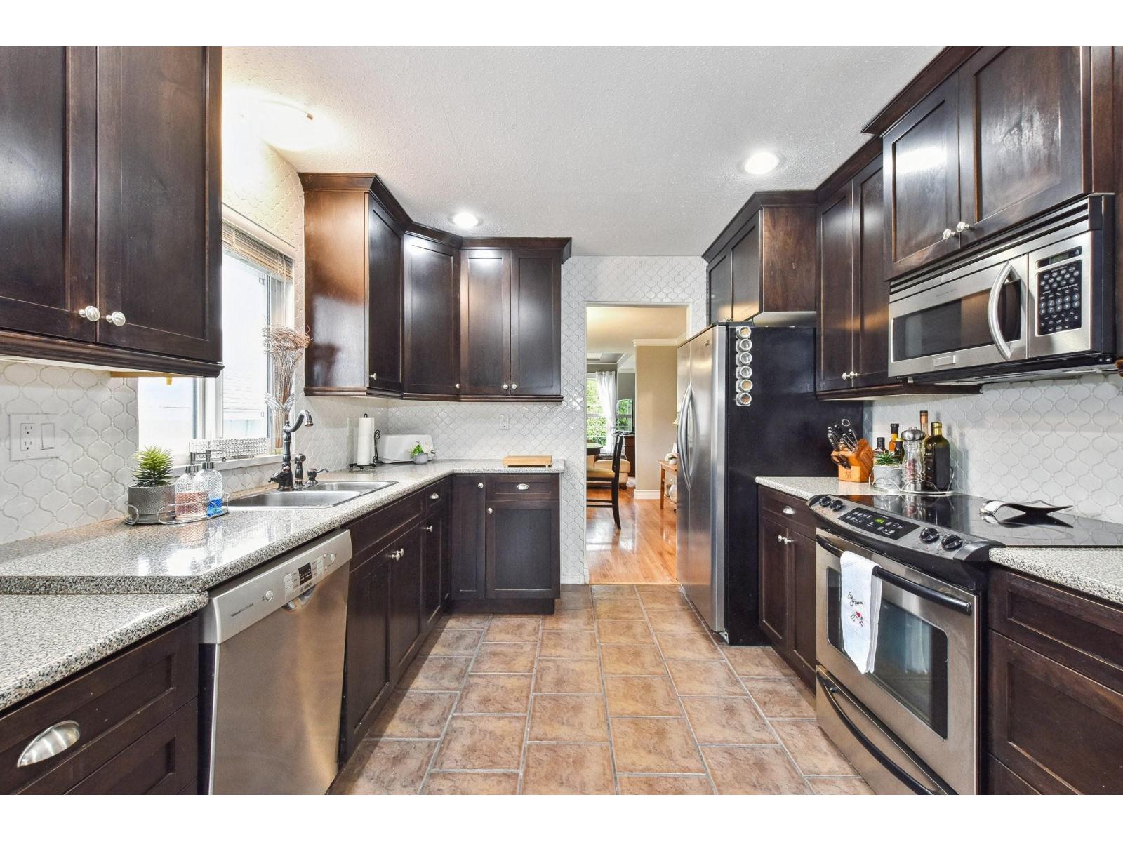 7461 Murray Street Property Photo 11
