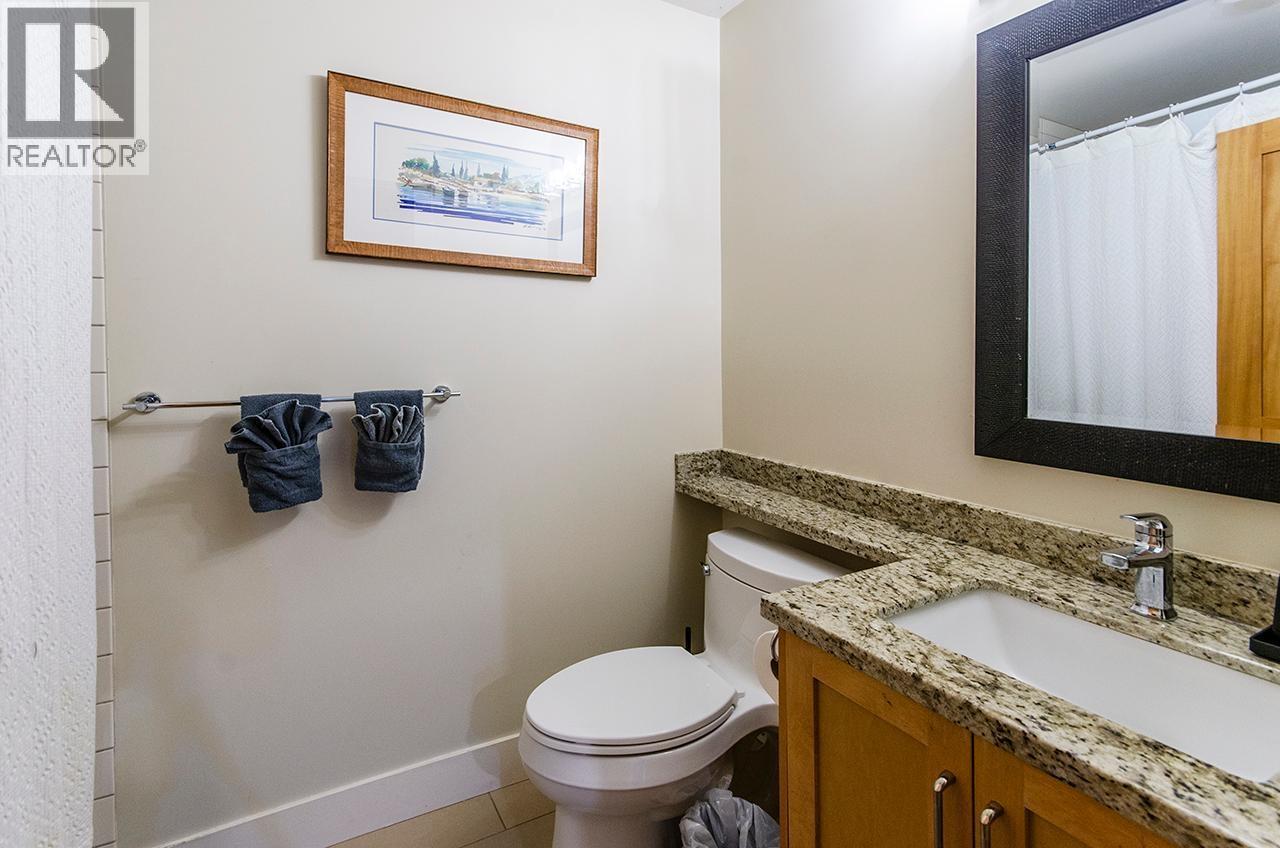 649 Sylvan Avenue Property Photo 20
