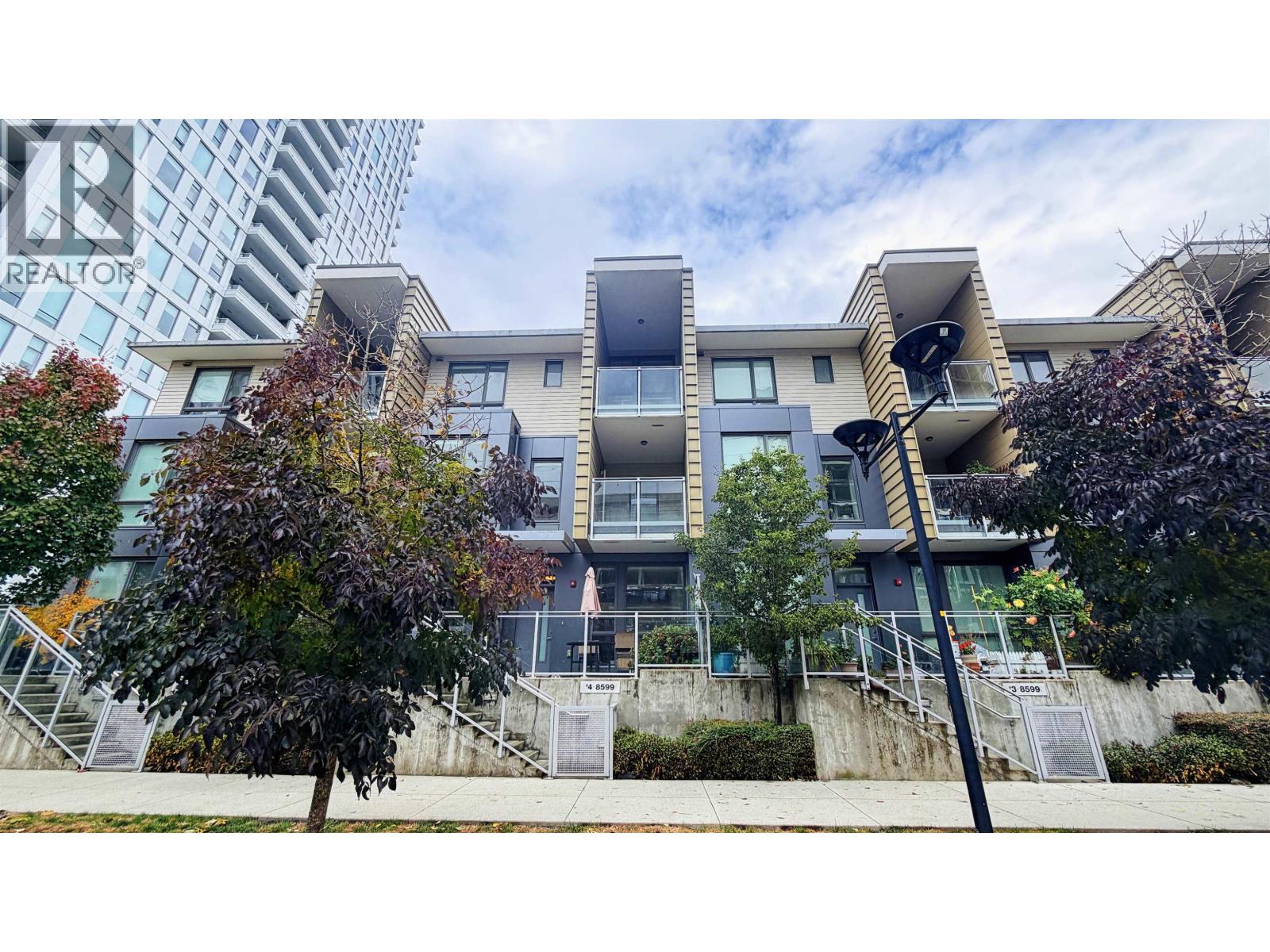 4 8599 RIVER DISTRICT CROSSING Property Photo 1
