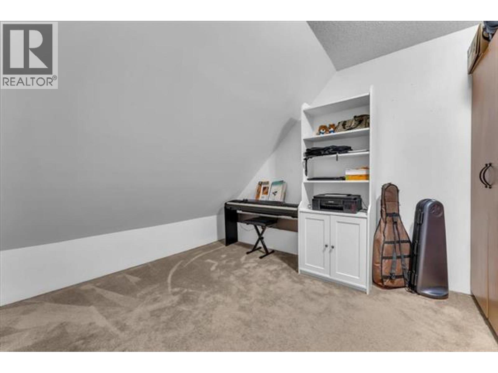 3295 Mountain Highway Property Photo 18