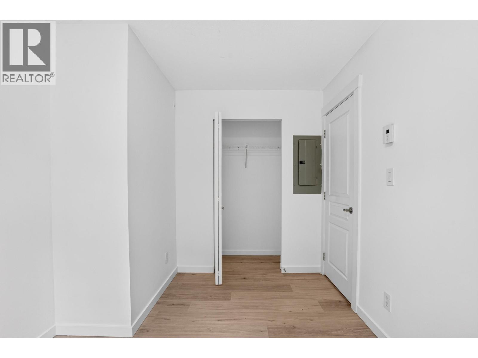 303 2998 Silver Springs Boulevard Property Photo 11